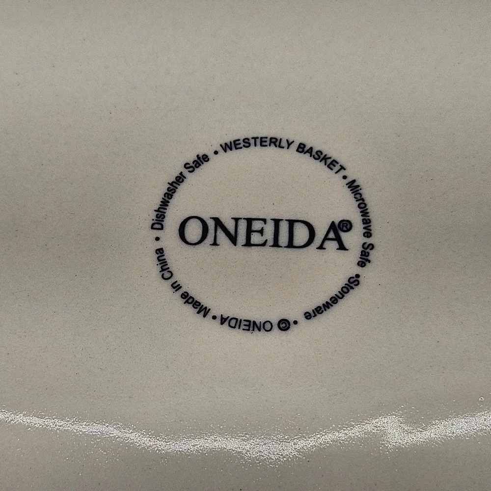 Oneida Westerly Basket White Stoneware Dinner Plates Set of 3 Textured Rim 11